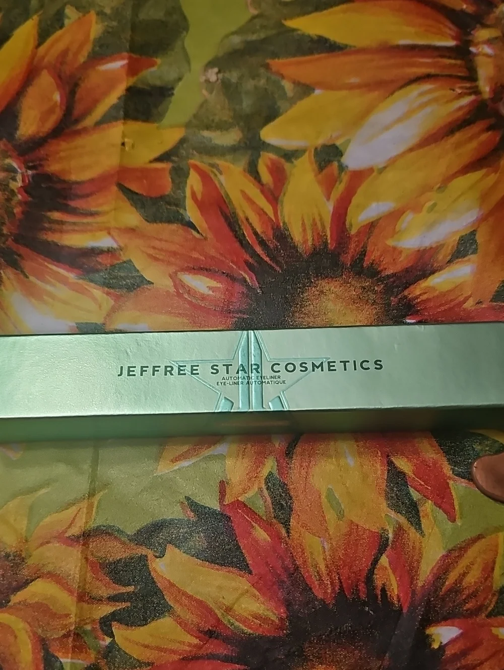 Jeffree Star Lip Liner - Mint Green Packaging
